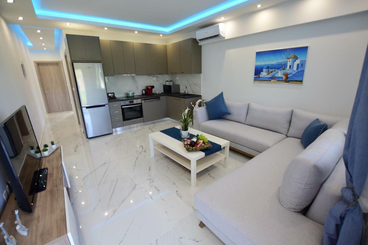 V Luxury Suites Toroni 3 Exterior photo