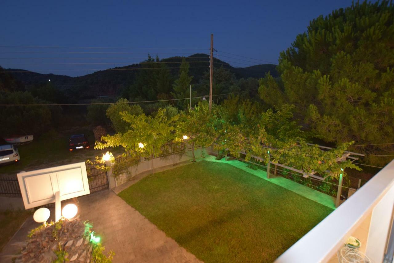 V Luxury Suites Toroni 3 Exterior photo